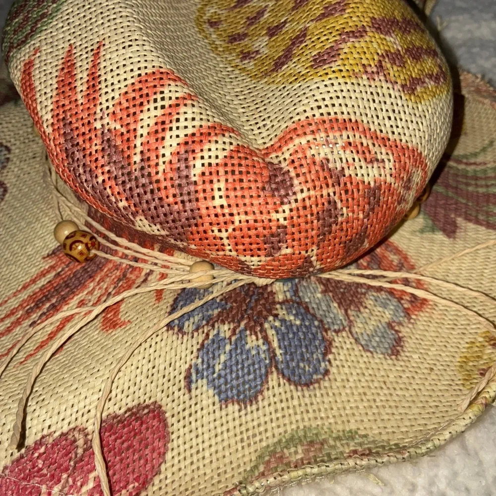 Claires chic hat